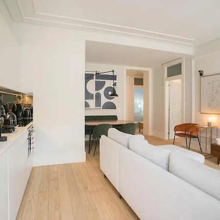 Luxury In Heart Of Baixa-chiado Lisbon