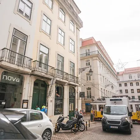 Luxury In Heart Of Baixa-chiado Apartment Lisbon